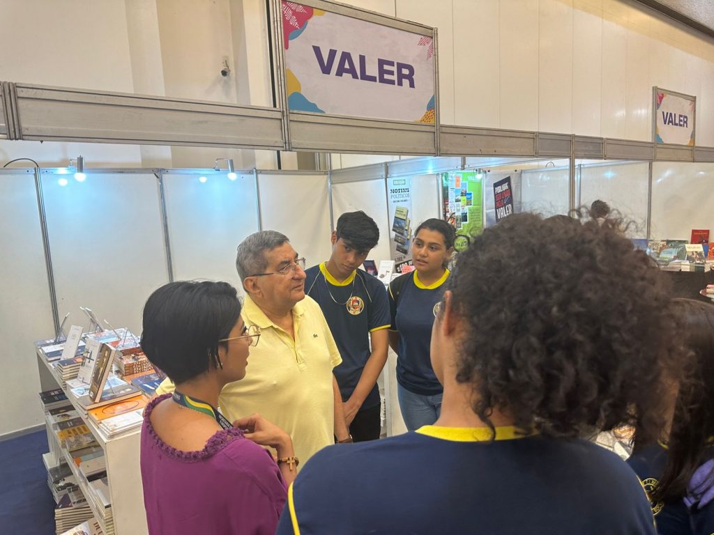 Editora Valer promove maratona de autógrafos na Feira do Livro do Sesc 2025 Editora Valer participa da Feira do Livro do Sesc em 2025