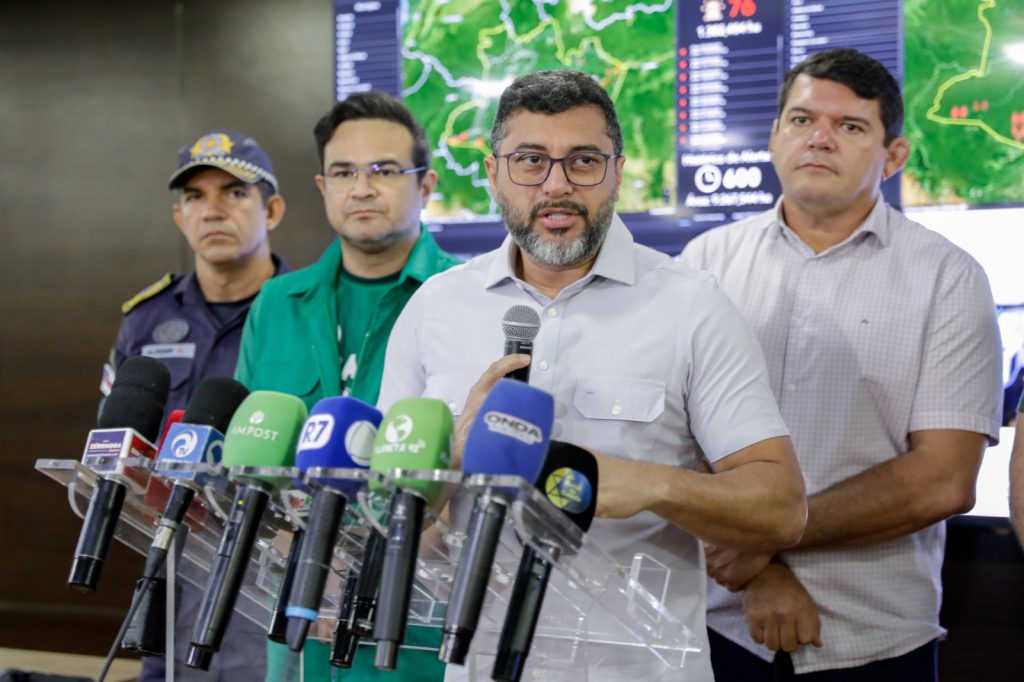 Governador Wilson Lima anuncia concursos da Sema e Ipaam durante evento ambiental em Manaus