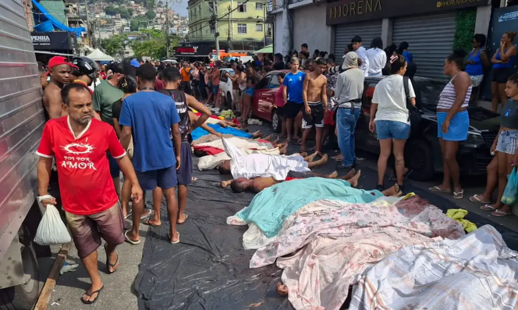 Governador do RJ diz que únicas vítimas da megaoperação foram os policiais Governador Cláudio Castro durante coletiva sobre megaoperação nos complexos da Penha e do Alemão