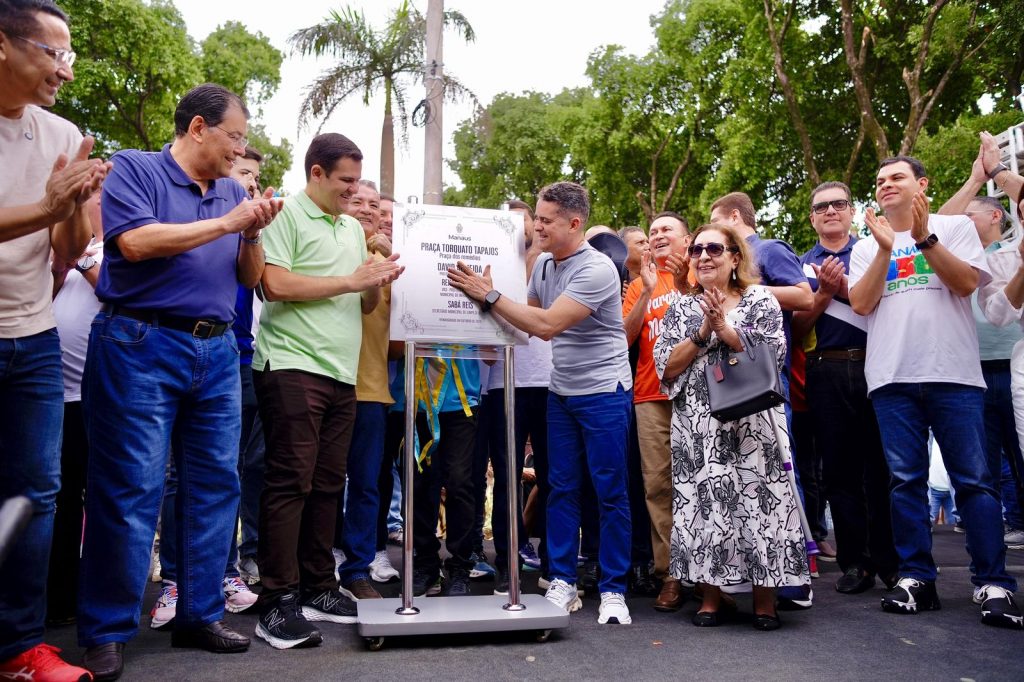 Centro Histórico recebe mutirão de serviços e praça revitalizada no aniversário de Manaus Prefeitura de Manaus entrega revitalização da Praça dos Remédios