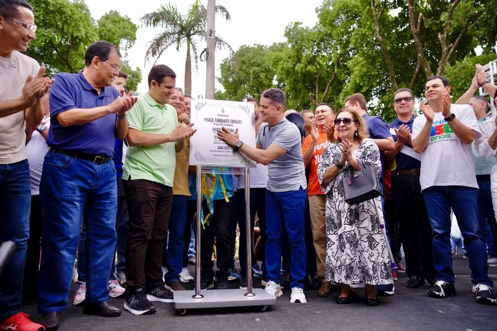 Prefeitura de Manaus entrega revitalização da Praça dos Remédios