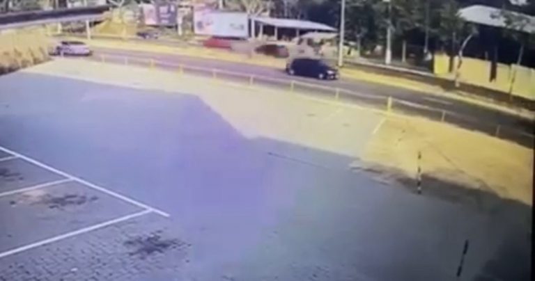 Imagens mostram terceiro carro em alta velocidade antes de acidente na Avenida do Turismo, em Manaus.
