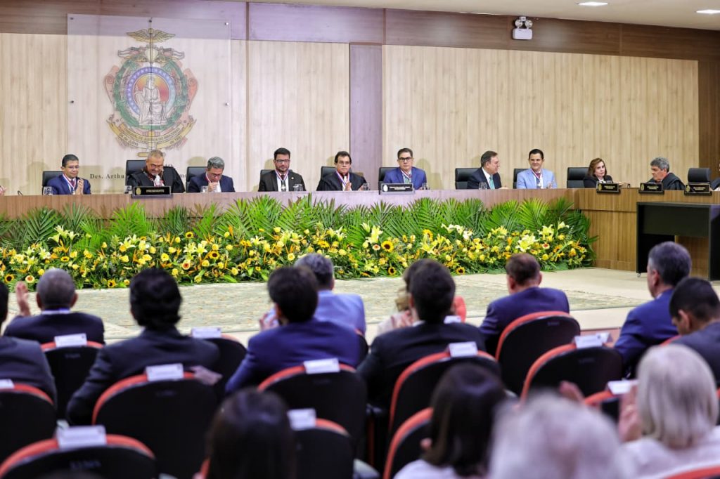 Cerimônia de concessão de medalha no Tribunal de Justiça do Amazonas (TJAM)