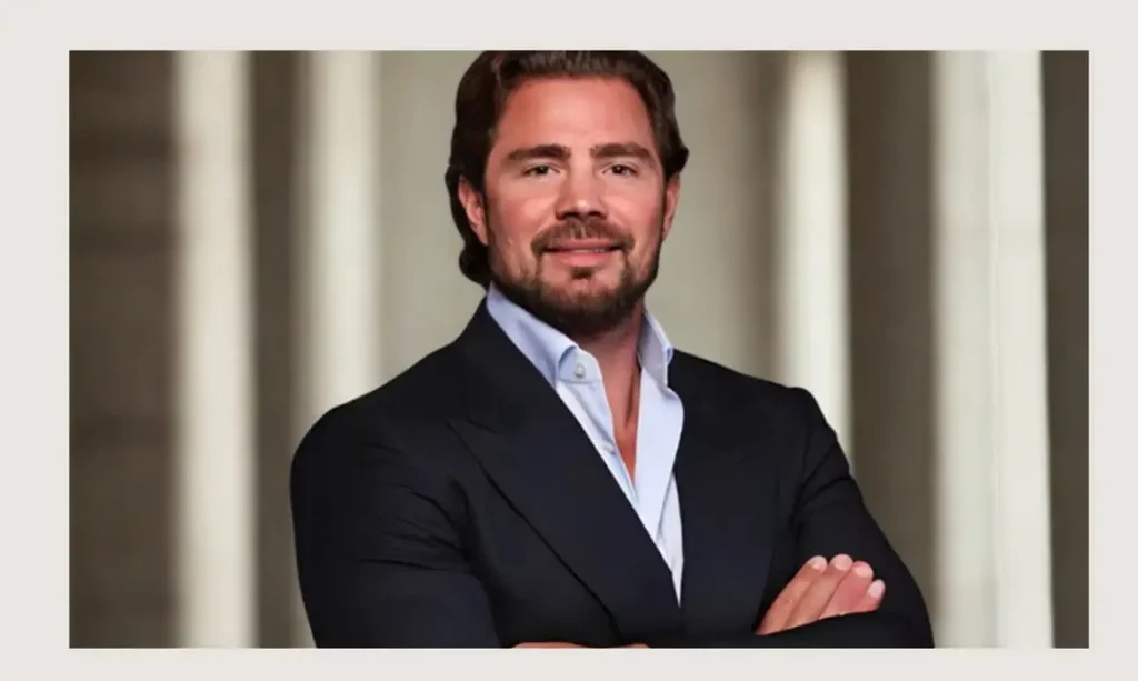 Dono de banco Master, Daniel Vorcaro, é preso pela PF em Guarulhos Agentes da Polícia Federal durante operação no Aeroporto de Guarulhos