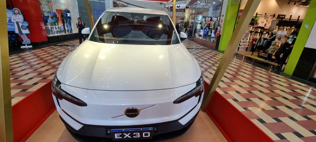 Volvo EX30 Elétrico que será sorteado na promoção de Natal 2025 do Amazonas Shopping em Manaus