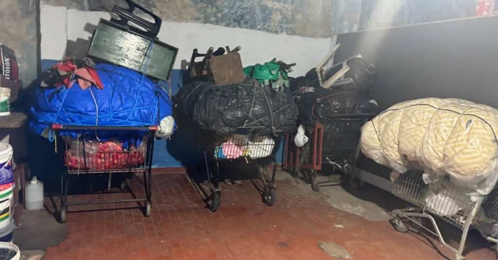 Sucatarias autuadas em Manaus pelo CIF (Foto: Fábio Alves)