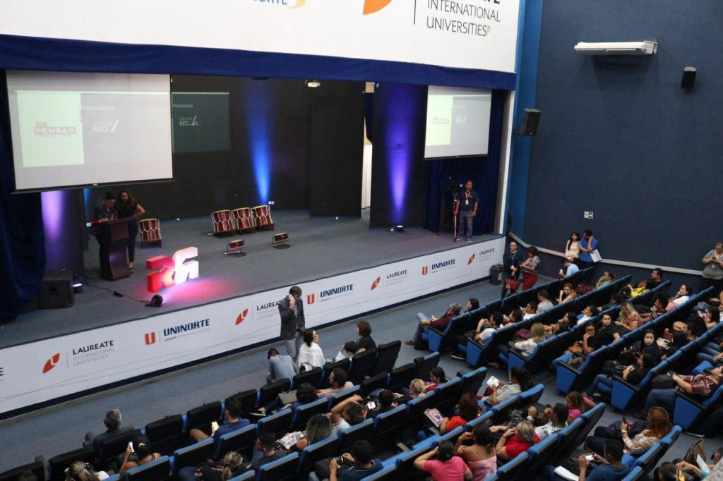 Luis Justo CEO da Rock World inspira empreendedores amazonenses no Sebrae Talks Manaus com bastidores do Rock in Rio e Lollapalooza