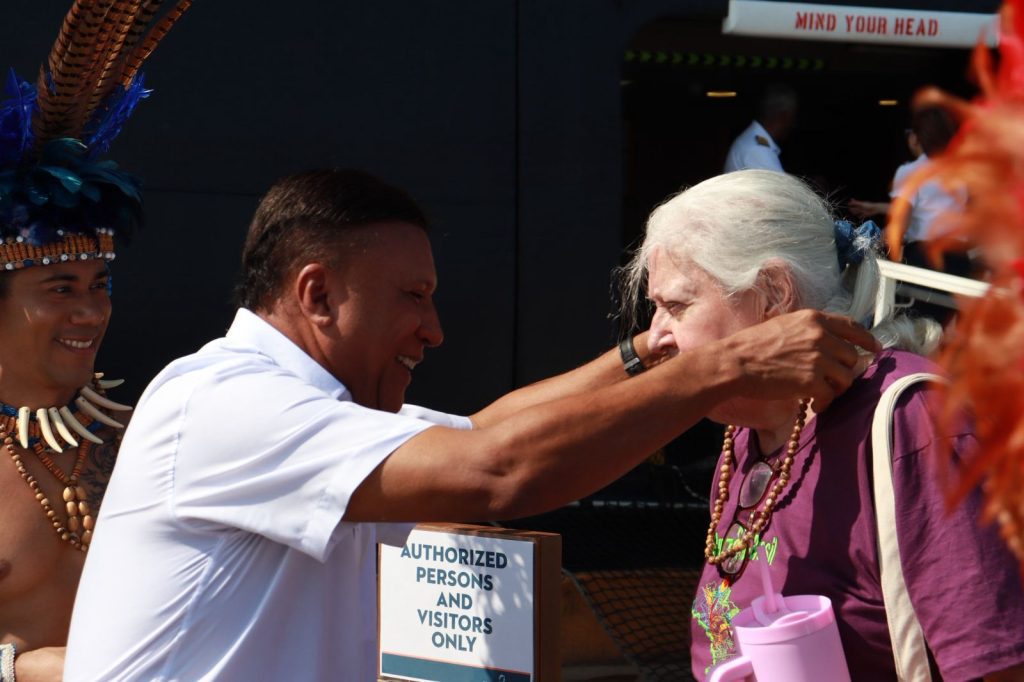 O Governo do Amazonas, por meio da Empresa Estadual de Turismo, Amazonastur, realizou o receptivo dos passageiros do MS Volendam no Porto de Manaus