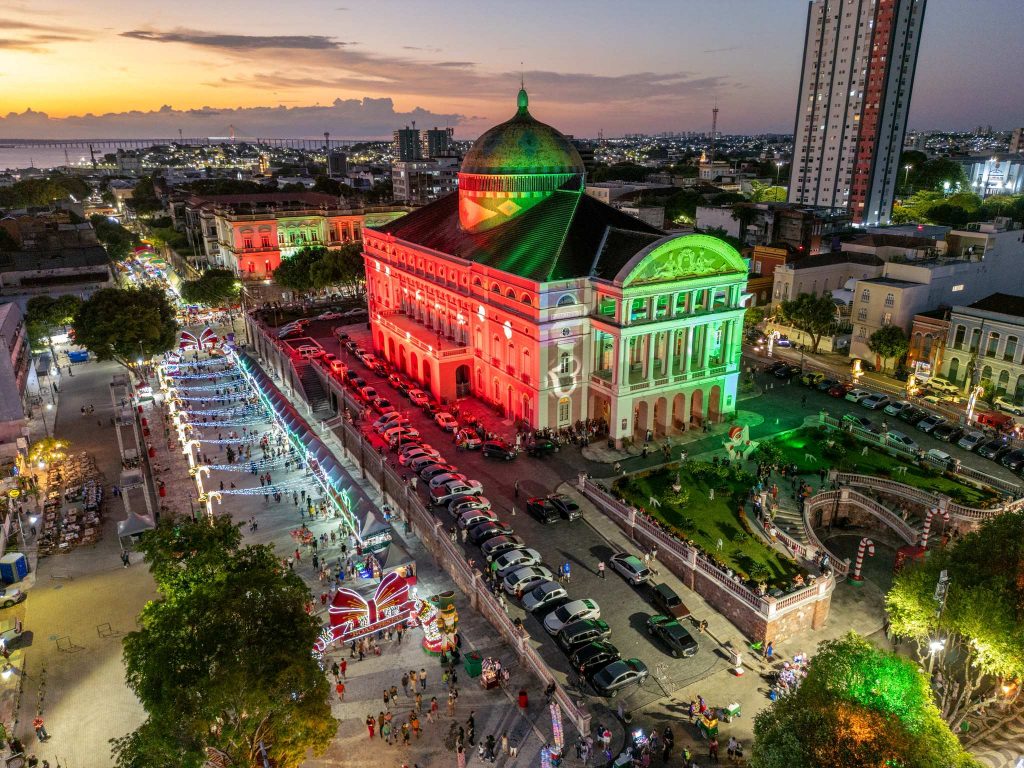 Teatro Amazonas recebe concerto de Natal 2025 com Coral do AM e Orquestra Sinfônica do Amazonas