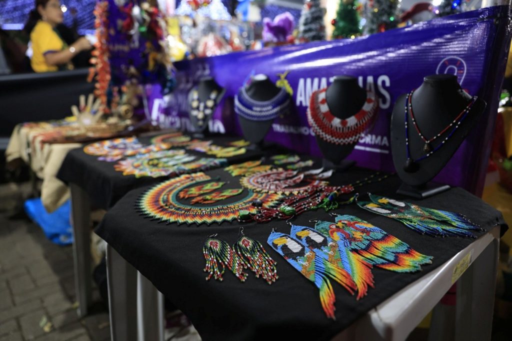 Largo de São Sebastião decorado para o projeto Mundo Encantado do Natal.(Foto: Divulgação)