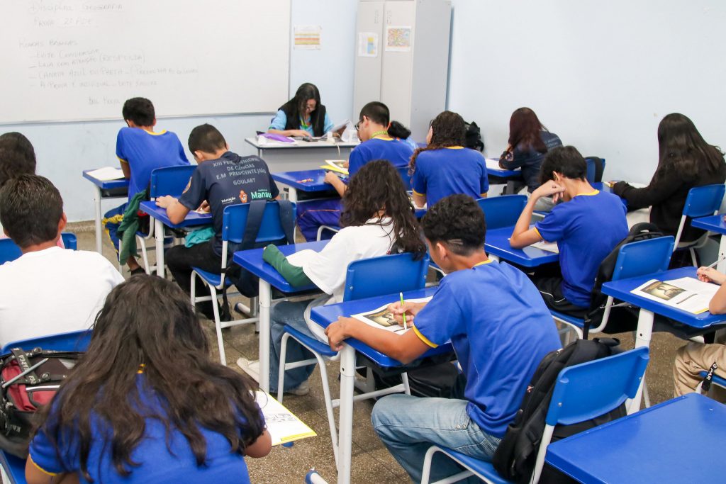 Escola da rede municipal de Manaus durante período de rematrícula