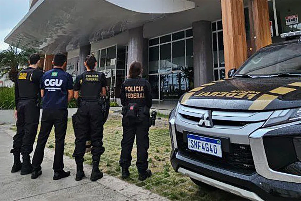 Operação Sem Desconto faz apreensões em casa do filho do Careca dio INSS