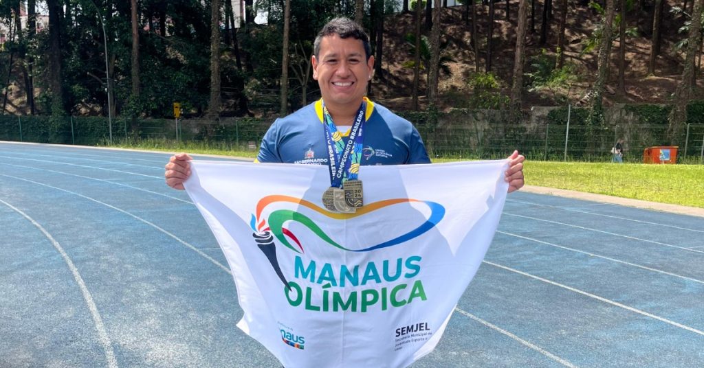 Motorista é preso em Manaus por estupro contra enteada de 8 anos O amazonense Brendow Christian celebra o tricampeonato brasileiro consecutivo no lançamento de dardo F12, encerrando a temporada de 2025 no topo da modalidade.