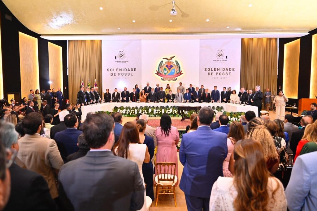 Posse de terceiro mandato da Conselheira Yara Amazonia Lins no Tribunal de Contas do Amazonas no dia 01/12/2025 para o biênio 2026 e 2027