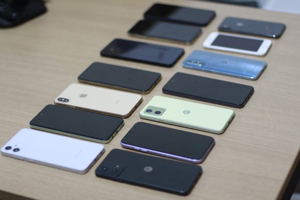 SSP-AM convoca donos de mais de 800 celulares para retirada no RecuperaFone Celulares recuperados pela SSP-AM disponíveis para devolução no programa RecuperaFone