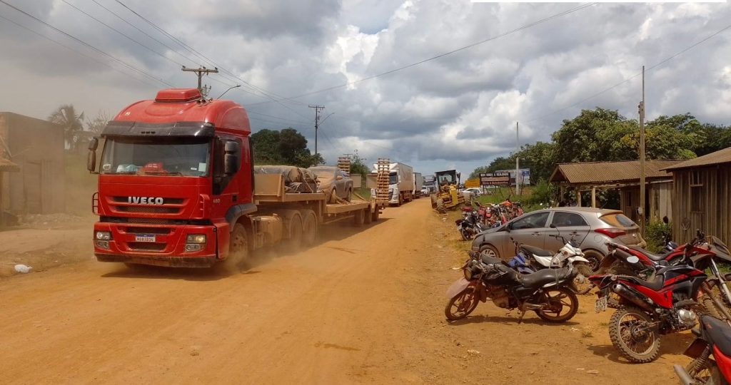 Eduardo Braga destaca retomada emergencial de obras na BR-319 Obras de revitalização na BR-319