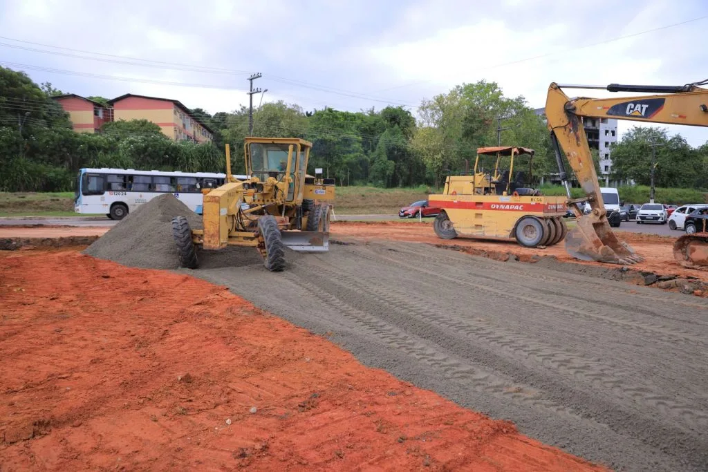 Obras do complexo viário Passarão avançam na confluência das avenidas Brasil e Coronel Teixeira, em Manaus