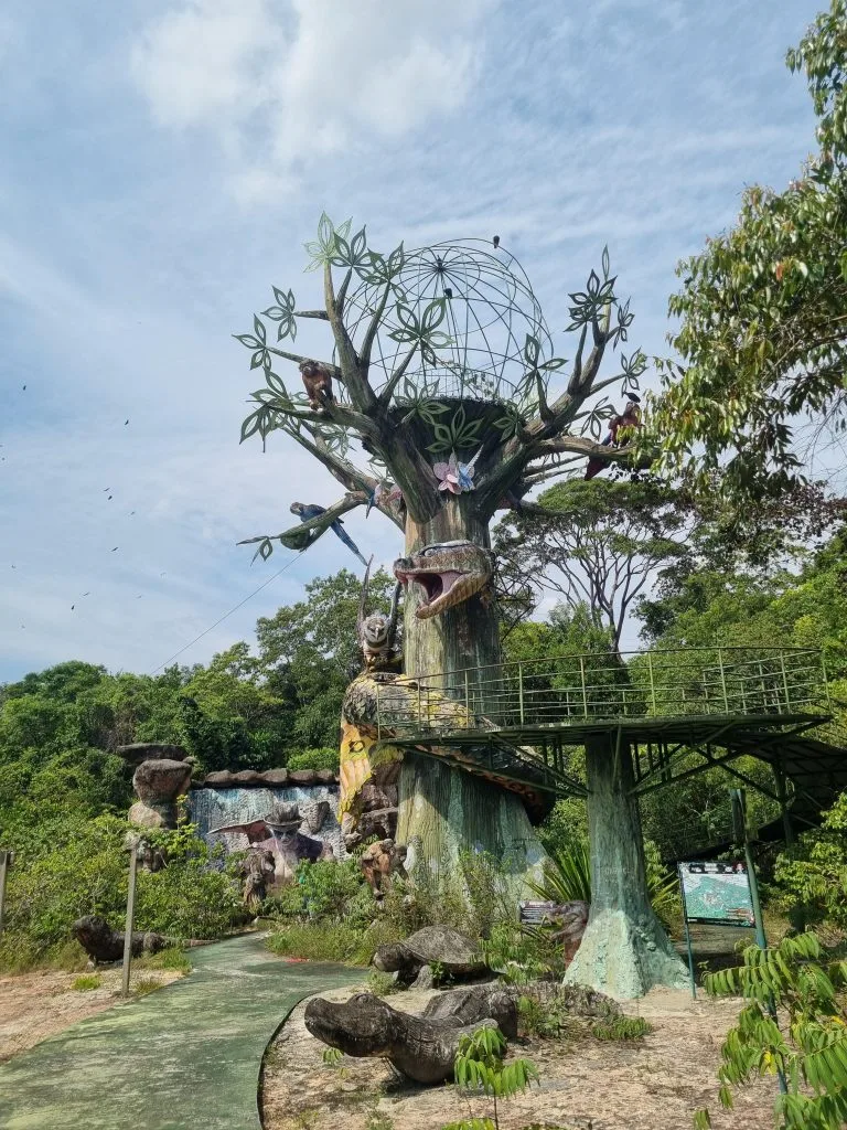Mayra Dias cobra do Estado revitalização do Parque Sumaúma em Manaus
