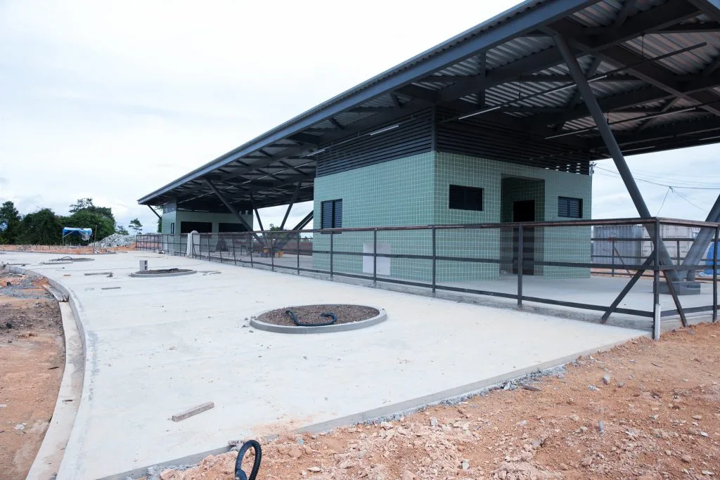 Obras do Parque Encontro das Águas em Manaus