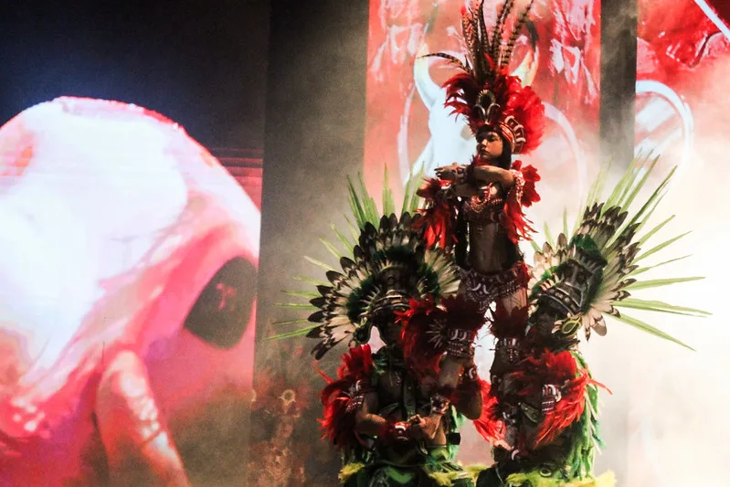 Teatro Amazonas recebe espetáculo que leva o clima de Parintins ao palco