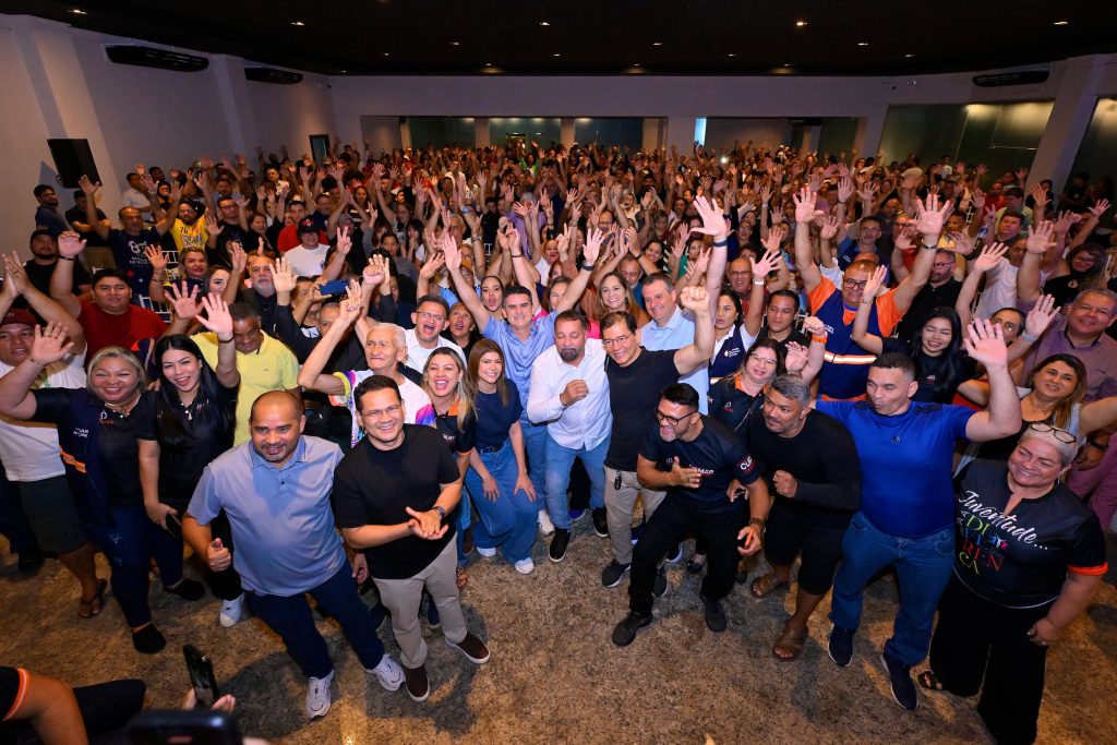 David Almeida apresenta ações da gestão durante encontro com lideranças na zona Centro-Sul de Manaus