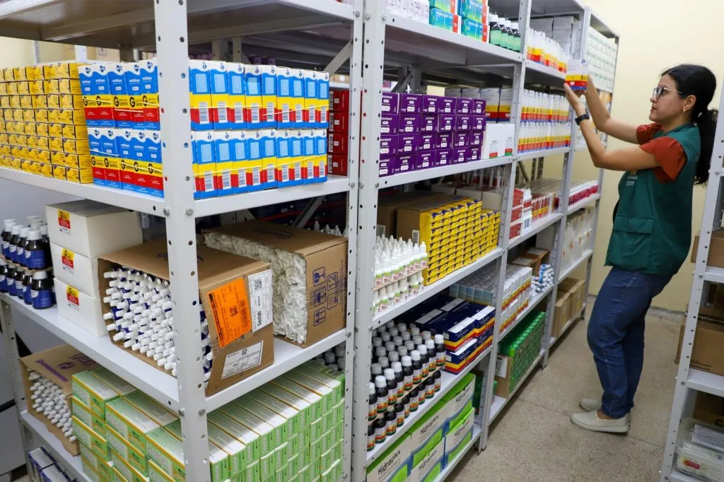 Entrega de medicamentos da Semsa em Manaus 
