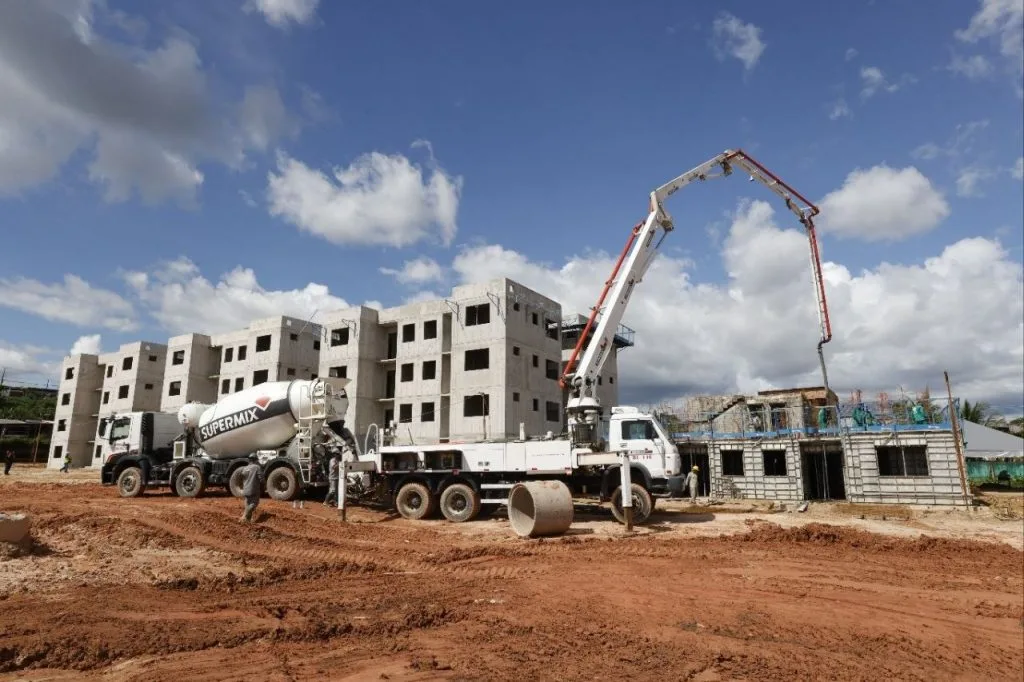 Comitiva do Governo do Amazonas visita obras do Residencial Tarumã, empreendimento do Amazonas Meu Lar e Minha Casa Minha Vida