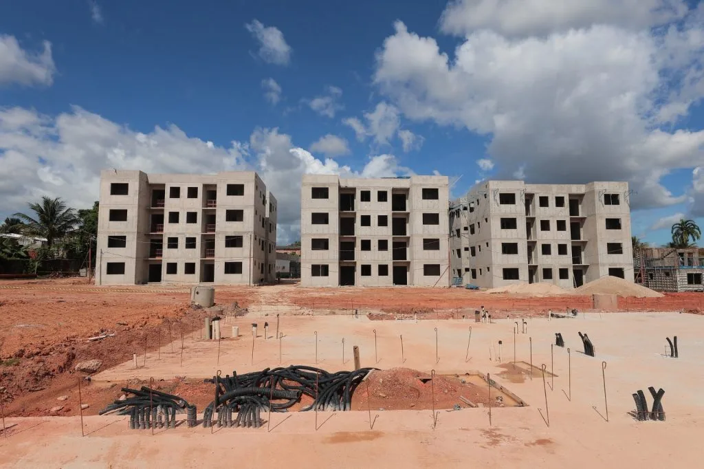 Comitiva do Governo do Amazonas visita obras do Residencial Tarumã, empreendimento do Amazonas Meu Lar e Minha Casa Minha Vida