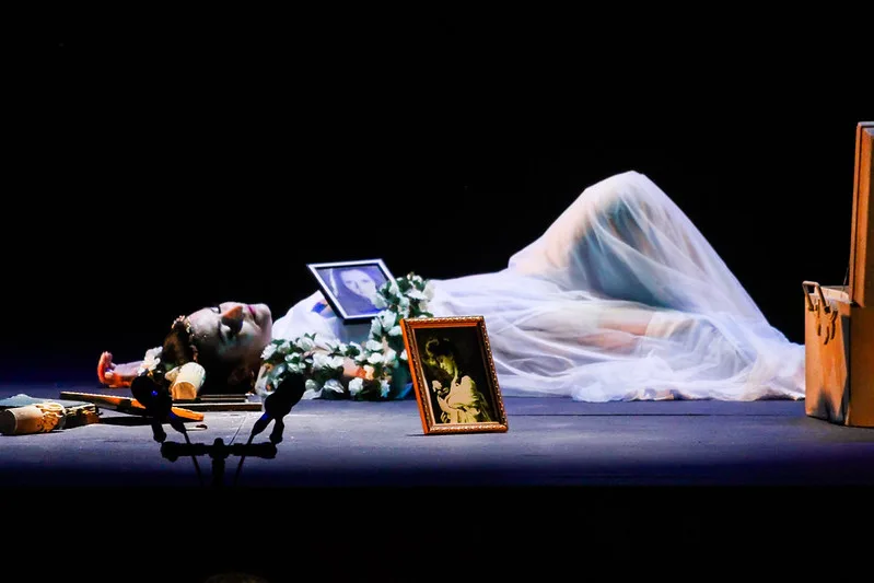 Amor-de-Poeta-Amor-em-Lagrimas_foto_Gabi-Vitim_Secretaria-de-Estado-de-Cultura-e-Economia-Criativa-