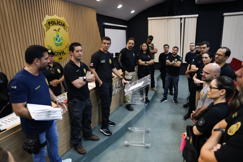 Policiais explicam ações na Operação Covil do Mamon em Manaus