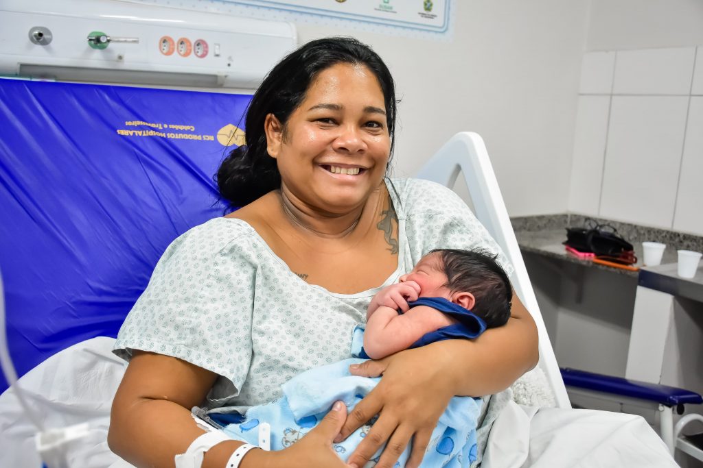 Nascimento de bebê em maternidade de Manaus no Dia das Mães em 2026