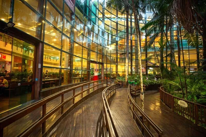 área interna do Manauara Shopping