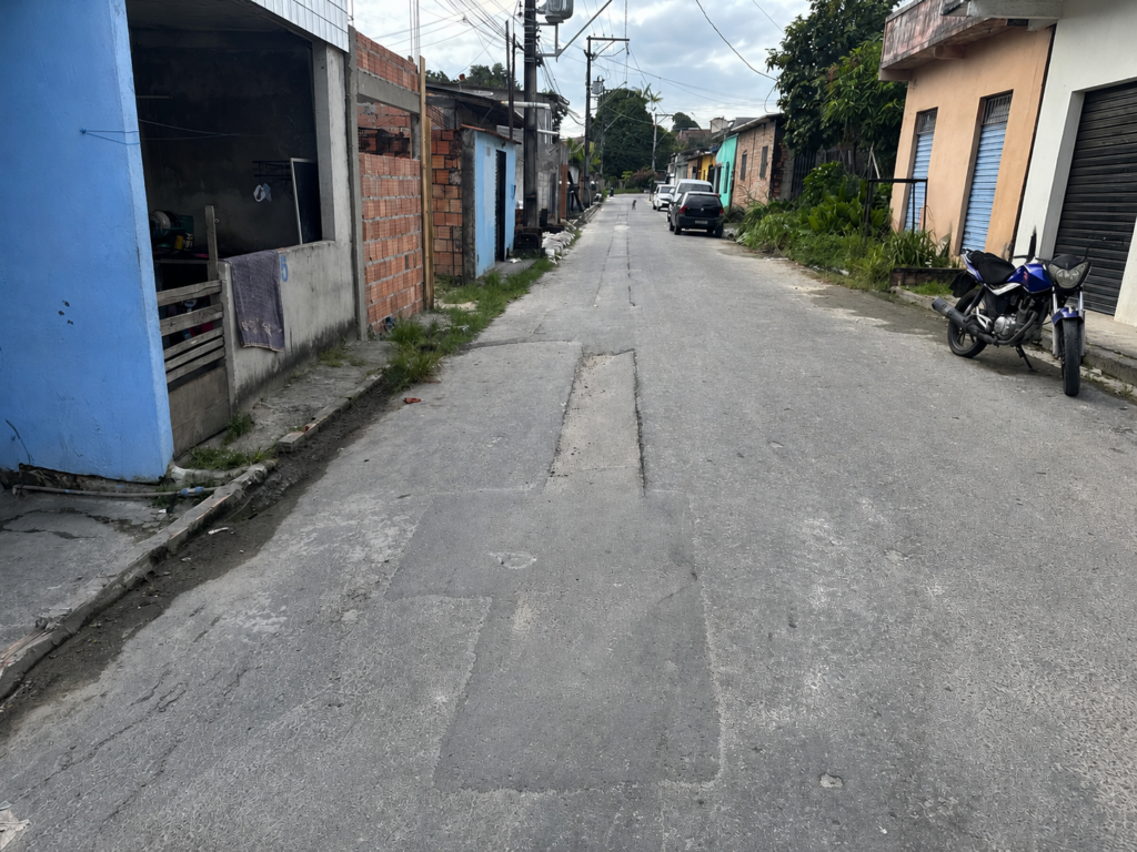 Prefeitura de Manaus multa águas de Manaus por obras mal feitas em asfaltamento