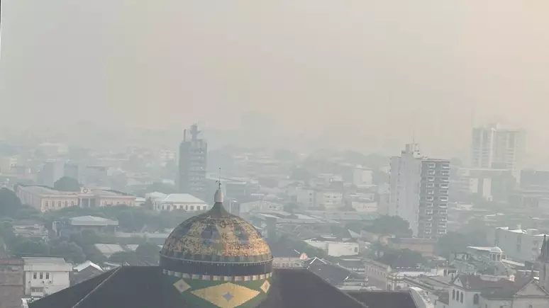 Fumaça piora qualidade do ar em Manaus e suspende eventos